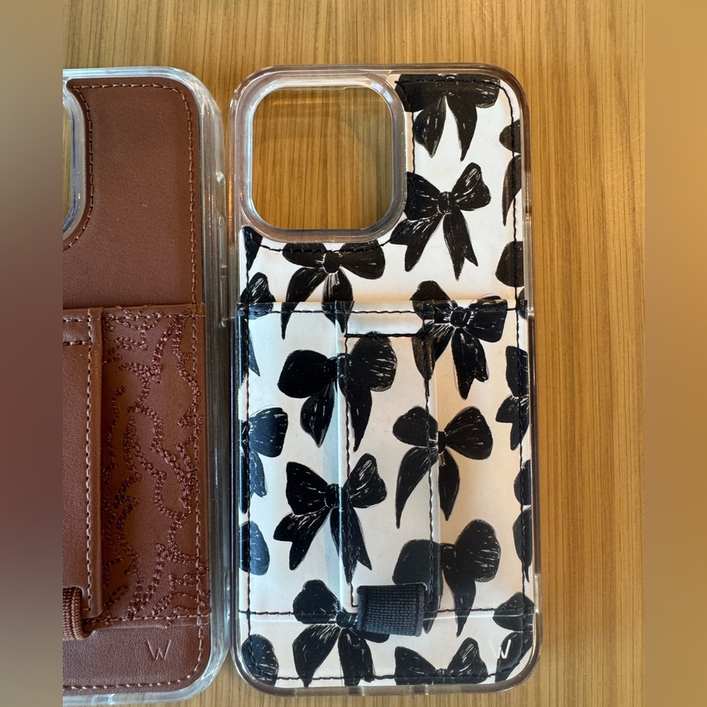 iPhone 15 pro max Walli black and White Bow Pattern Phone Case